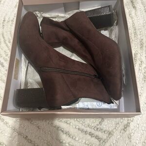 Elegant Brown Ankle Boots